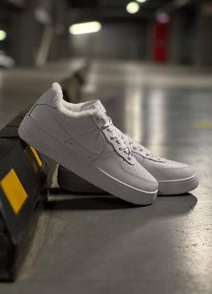 Мужские зимние кроссовки белые nike air force low white winter6 фото