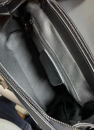 Шкіряна італійська жіноча чорна сумка7 фото