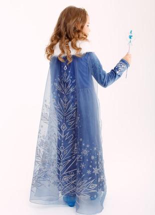 Платье эльзы велюровое с мехом и длинным шлейфом для девочки 2-10 лет2 фото