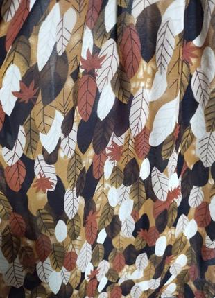 Невероятно красивое шифоновое платье в принт осенние листья7 фото