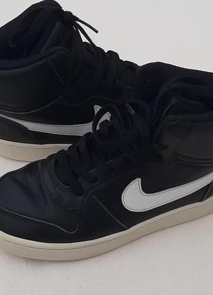 Шкіряні демисезонні кросівки фірми nike (оригінал) 38,5 розмір