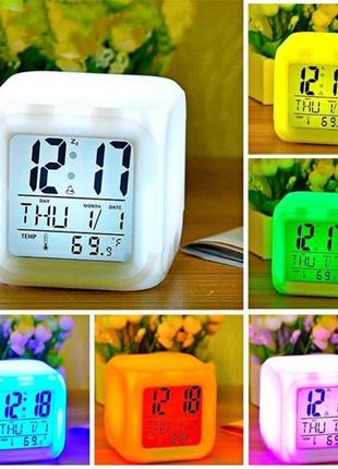 Светящиеся настольные часы хамелеон led с термометром и будильником