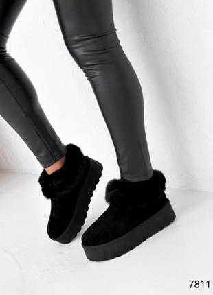Трендові чорні жіночі угги,вкорочені уггі зимові на високій підошві з екозамши на зиму-жіноче взуття