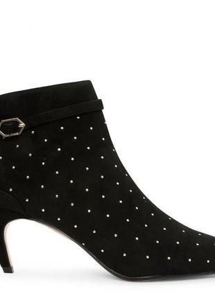 Замшеві чобітки ted baker curvad suede stud detail boots in black2 фото