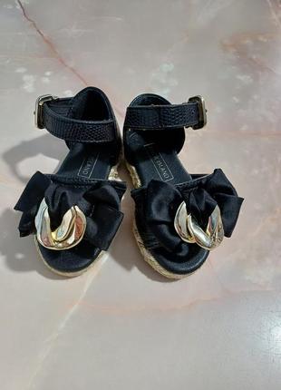 Босоножкие для девочки river island