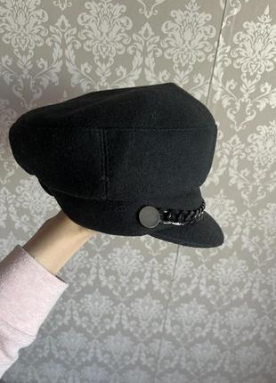 Женская черная шляпа (кепка) из шерсти3 фото