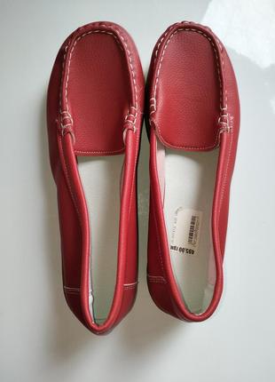 Жіночі червоні туфлі мокасини