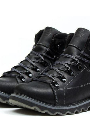 Зимові черевики чоловічі ботинки caterpillar чорного кольору