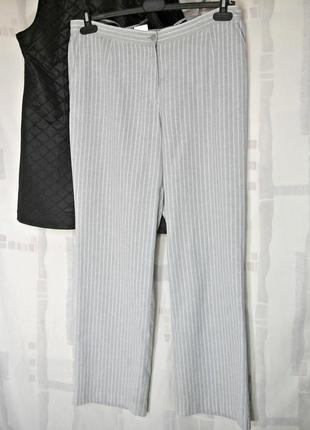 Элегантные полосатые брюки из ткани со льном5 фото
