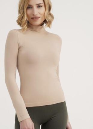 Безшовна водолазка з коміром s/m