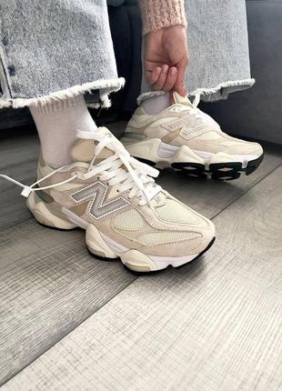 Демисезонні замшеві кросівки new balance 9060 beige grey