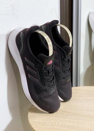 Кросівки adidas