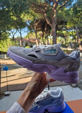 Кросівки adidas originals falcon w, оригінал, розміри 38(23,5см) та 39 1/3 (24,5см)