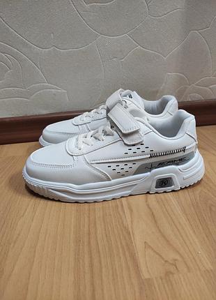 Кроссовки, 21.5см, 35р