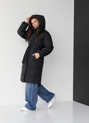 Зимняя удлиненная куртка пальто на молнии и кнопках с поясом и капюшоном8 фото