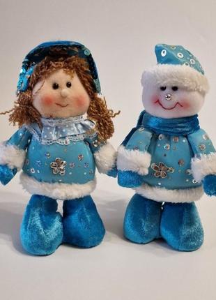 Новорічні іграшки під ялинку. снігуронька та сніговик