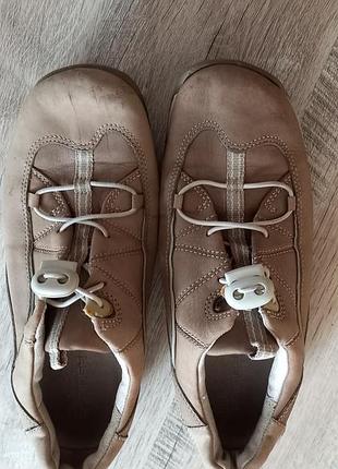 Кроссовки clarks