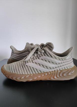 Кроссовки adidas sobakov sesame bb8079 running shoes в очень хорошем состоянии.