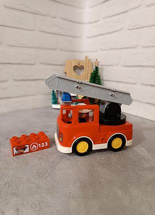 Конструктор лего дупло lego duplo пожежна машина
