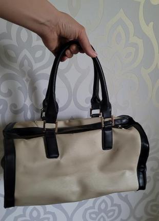Сумочка сумка черно-белая с заклепками шипами2 фото
