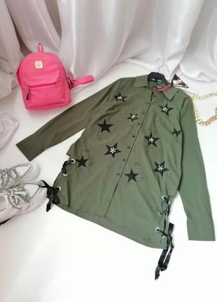 Крута подовжена турецька сорочка з люверсами шнурівкою стразами та заклепками камінням дуже ефектно