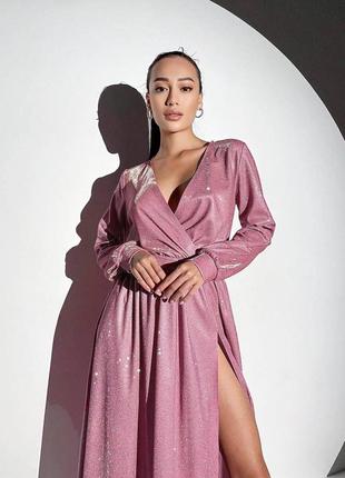 Вечірня сукня з люрексу на запах з розрізом