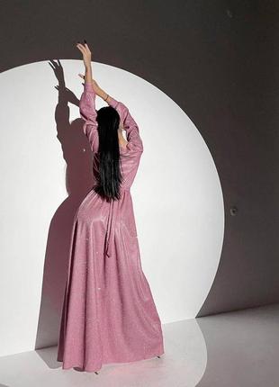 Вечірня сукня з люрексу на запах з розрізом