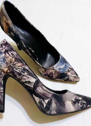 Классические туфли лодочки,рисунок/цветы от graceland