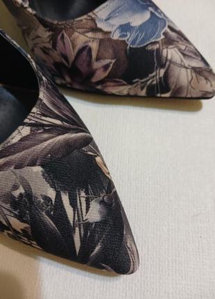 Классические туфли лодочки,рисунок/цветы от graceland3 фото