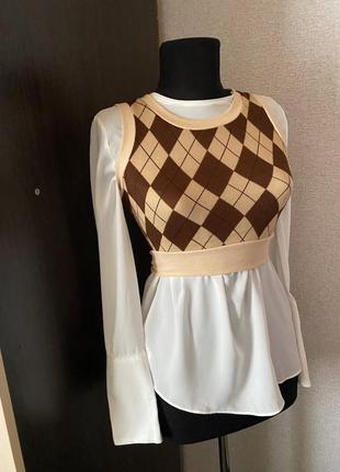 Укорочений трикотажний жилет в розмірі 44