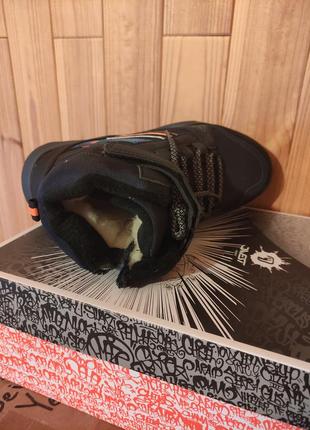 Зимові термо кросівки на щільному хутрі3 фото