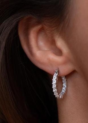 Срібні s925 сережки круглі з камінчиками фіанітів, сережки кільця з камінням великі, срібні s925 сережки італія1 фото