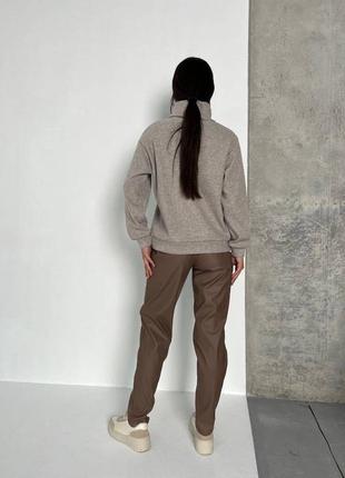 Жіночі шкіряні брюки на флісі теплі зимові штани зі стрілкою3 фото