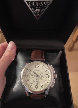 Часы guess