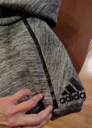 Новая куртка adidas.5 фото