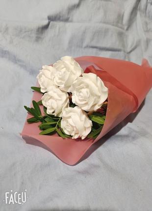 Букетик з мильних троянд1 фото