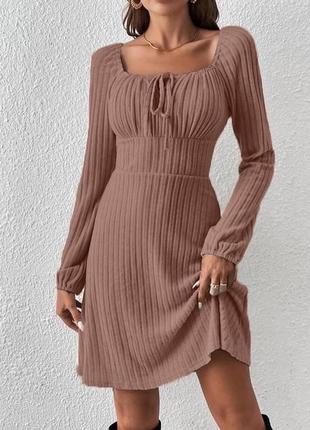 Трикотажное женственное платье мини короткая с длинными рукавами и завязками на груди мустанг4 фото