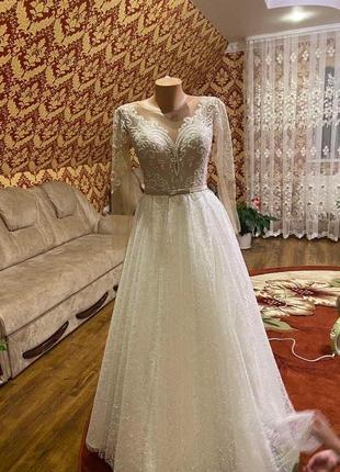 Необычайно красивое свадебное платье