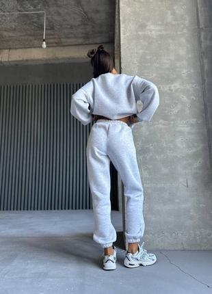 Костюм спортивний жіночий  на флісі оверсайз світшот штани джогери на високій посадці якісний стильний теплий молочний сірий8 фото