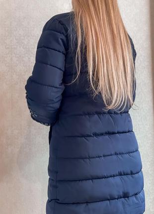 Красивая удлиненная женская куртка7 фото