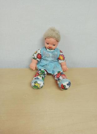 Вінтажна лялька з м'яким тілом1 фото