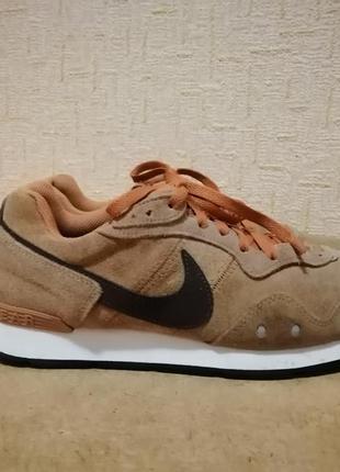 Кросiвки nike venture runner suede