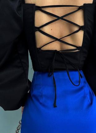 Блузка однотонная на длинный рукав с вырезом в зоне декольте на шнуровке качественная трендовая черная синяя2 фото