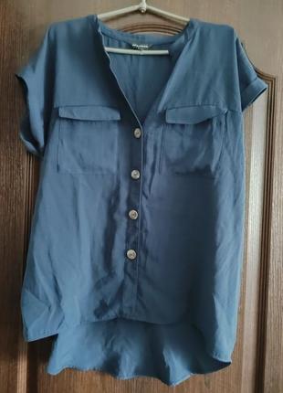 Жіноча рубашка з коротким руковом вільного крою