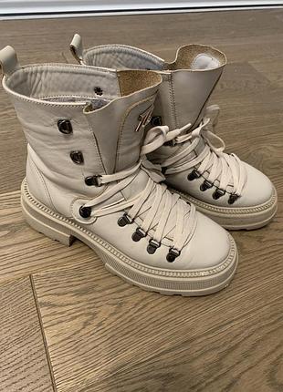 Зимові чоботи