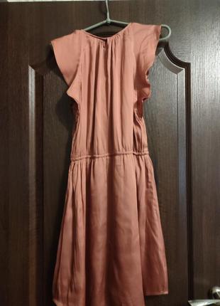 Темно розовое платье размер l