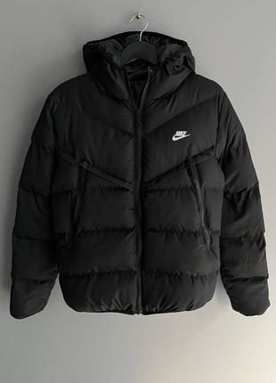 Куртка на зиму найк чоловіча чорна до пояса короткая2 фото