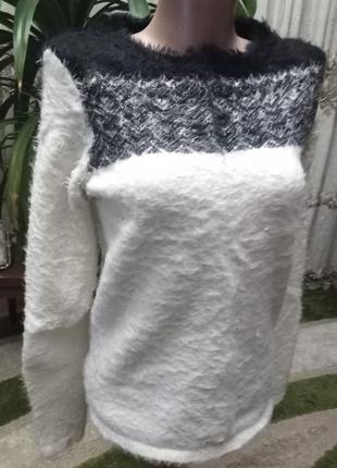 Теплый, красивый свитер травка  - р. 46 - 48.