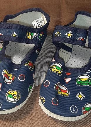 Тапочки для садика, комнатные / тапочки для садика,дома