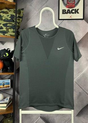 Футболка жіноча спортивна найк nike  nike zonal cooling running top women2 фото